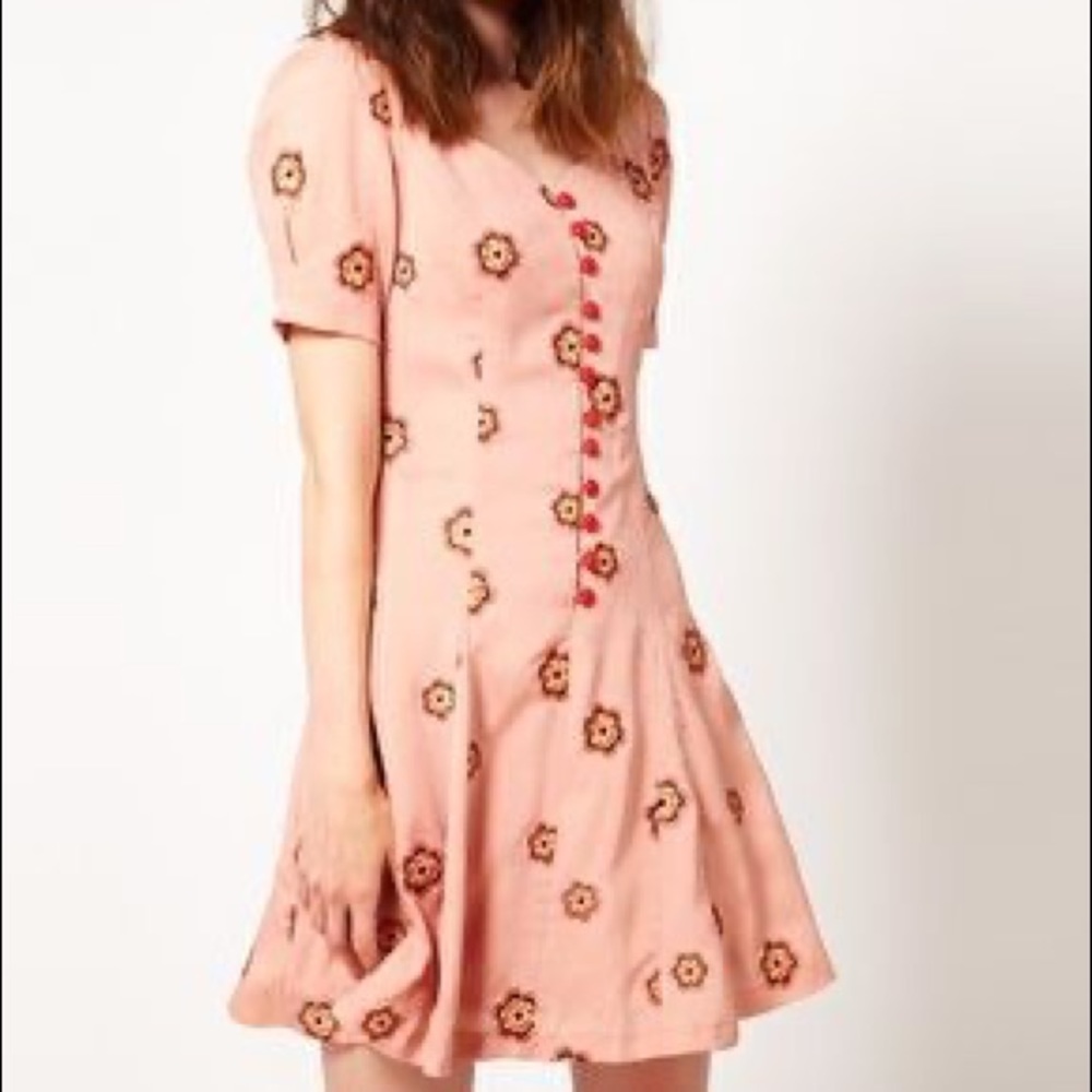 Nishe pink floral a-line skater dress with rose buttons